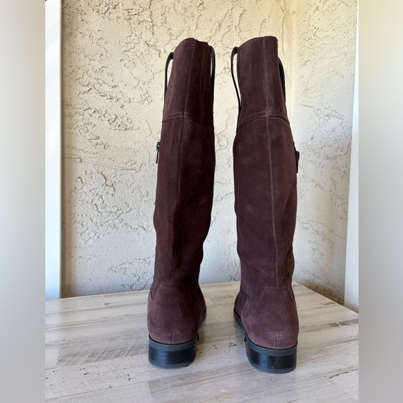 Vionic Boots - Picture 2 of 4